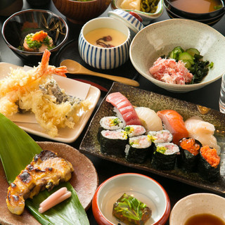 お昼限定 2時間飲み放題付 個々盛り 5 500円コース前日までの予約制 寿司勝 立川 寿司 食べログ