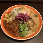 カリカリスパイス - 年末まで駆け抜ける日に食べるカレー(チキンタイ風&ポーク)¥1100