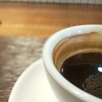 オステリア・アンジョウ - ホットコーヒー、美しい黒