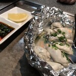 鉄板居酒屋 へらちょんぺ - 牡蠣ホイル蒸し