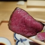 肉屋 田中 - 断面　有名な生産者「上田伸也」さんの神戸牛のランプステーキ