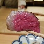 肉屋 田中 - 断面　　有名な生産者「上田伸也」さんの神戸牛のランプステーキ
