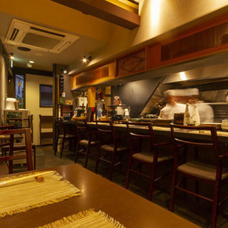 ゆったりと時間の流れる和空間は、ご宴会やご接待にも最適