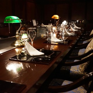 秋田の古民家風内装。海外からのゲストや接待など特別な日に。