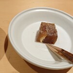 銀座 しのはら - 葛焼き　黒糖とユリ根