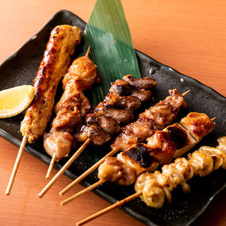 We are particular about charcoal-Yakitori (grilled chicken skewers) “grilled”!