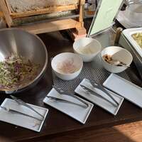 R restaurant & bar - 