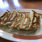 幸楽苑 - 焼き餃子はライスとセットで370円、焼き餃子はまあ、冷食よりも美味しいと思った。