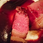 Kamekichi - エゾ鹿のローストの断面✨