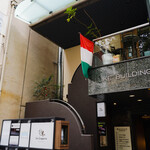 ラチュレ - このビルの地下一階