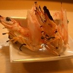 つかさ鮓 - エビの頭の塩焼き。パリッパリで香ばしくって美味なり。o^.^o