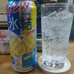 伊勢屋酒店 - 氷結レモンロング。