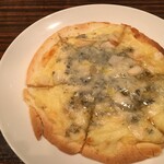 BEER CAFE GAMBRINUS - ゴルゴンゾーラとはちみつのピッチュア