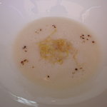 シェ・コーベ - 新玉葱のスープ