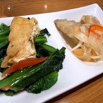 焼鳥・元気 - 今回の突き出しです。 このお店は、毎回違う種類の突き出しが出てくるのが嬉しいですよね。