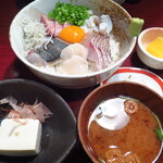竹亭にしき - 海鮮どんぶり１，０００円（税込）