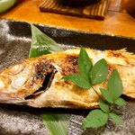 Genzaemon - のどぐろ塩焼き 2800円（時価）
                        この日は小ぶりということでしたが、脂ノリノリでふっくらした身は本当に美味しい！！