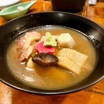 Genzaemon - 鴨の治部煮 1000円
                        濃いめの味付けがお酒に合う！出汁に肉の旨みが染み込み、上質な脂がのった鴨は絶品！