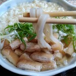 鎌倉うどんダイニング波音 - 全粒粉のうどん