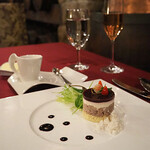 マゼランズ - 合鴨とポークとチキンのガトー仕立て、コンソメスープ