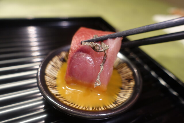 紅白 金彩 パーティー レトロ 侘び寂び 割烹 古民家 吉祥 和食 宴席 山茶花 料理 晩酌 椿 湘南スタイル 箸置き 粋 縁起 膳 風情 風流 風雅 新着セール 椿