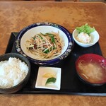 みつわ食堂 - ニラレバ炒め定食