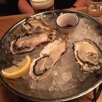 梅田 ワーフ - 生牡蠣〜♡
                    ポン酢やレモンで！
