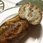 Pane Ho Maretta - 焼きりんご×紅茶鴨×ゴルゴンゾーラのドッグ ￥330+税