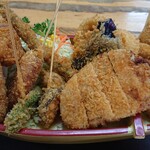 とん吉 - ミックスフライアップ