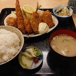 Tonkatsutompei - シーフードフライ定食