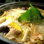 Kawadaryuu Shin Oosaka - 【地鶏鍋】たっぷりのコラーゲンが溶け出したスープは、丸鶏を半日かけ、じっくり煮込んで作った絶品。