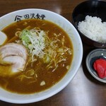 田沢食堂 - カレー中華530円と半ライス130円(漬物付き)