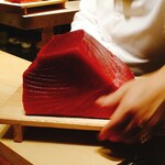 初音鮨 - マグロ