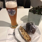 Elbezeit Food Drinks - この日の朝ご飯は甘いモノ♪