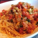 トラットリア オッジ - 彩り野菜の菜園風トマトソースパスタ