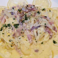 MIDO RESTAURANT PIC NIKA - レモンカルボナーラ