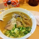 ラーメン日本一 - うーん、見た目、以前と違うような…。