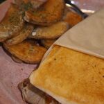 pub&cuisine Salooon!!