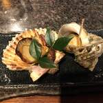 パールグルメイン竹正 - サザエとヒオウギガイ