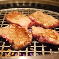 近江うし 焼肉 にくTATSU 青山本店 - 