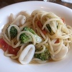 PASTAVOLA - ヤリイカとブロッコリーのパスタ
