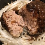 ミートランド～肉嵐土～ - 真ん中はややレア
