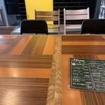 ラーメン・カフェ マルタケ - テーブル席
