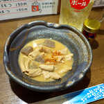 Yakitori Banchou - もつ煮（￥400）。善光寺名物・八幡屋礒五郎の七味唐辛子で。比較的上品に仕上げてある