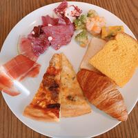 The Living Room with SKY BAR - 