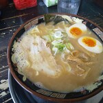 風来軒 - 豚骨ラーメン＋半熟煮卵