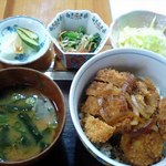 丼家 - これだけ付いて５００円！！