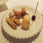 オステリア・エノテカ・ダ・サスィーノ - 小菓子アップ