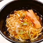 レストランイペア - 醤油ラーメン（担々風味）