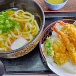 手打ちうどん　芭蕉 - 天ぷらうどん